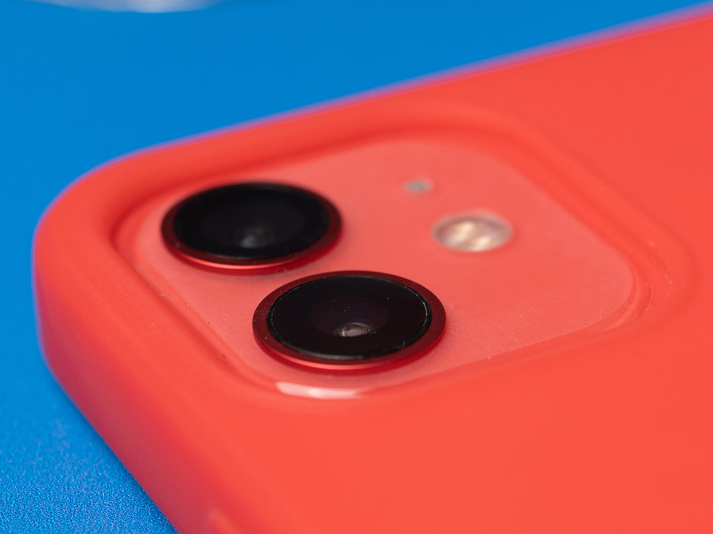 TPU Gumový kryt na iPhone 12 a iPhone 12 Pro - Červený 4